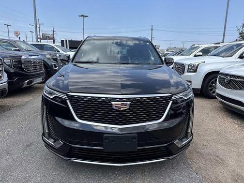 2022 Cadillac XT6 Premium Luxury FWD