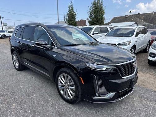 2022 Cadillac XT6 Premium Luxury FWD