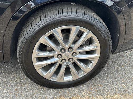 Stellar Black Metallic 2022 Cadillac XT6 Premium Luxury FWD