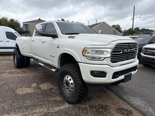 Pearl White 2019 RAM 3500 Laramie