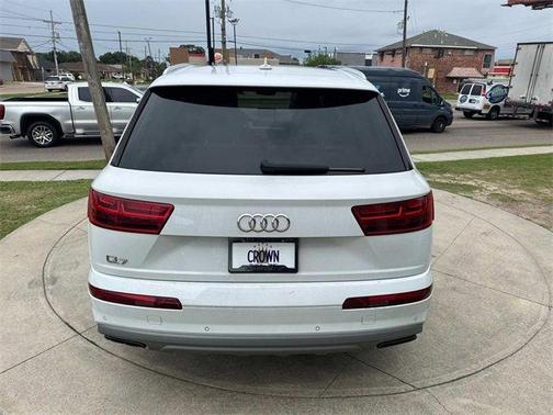 2019 Audi Q7 45 Premium