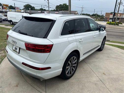 2019 Audi Q7 45 Premium