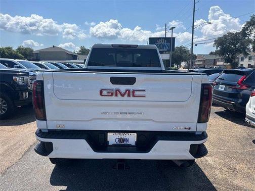 2024 GMC Sierra 2500 AT4