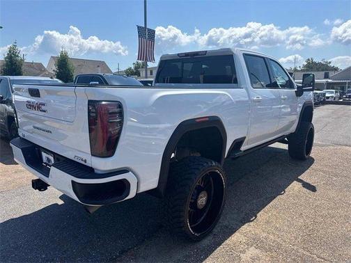 2024 GMC Sierra 2500 AT4