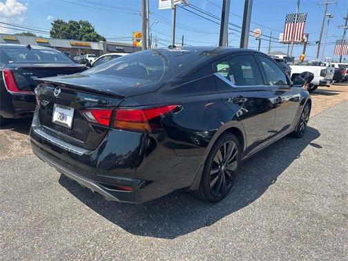 2022 Nissan Altima 2.5 SR