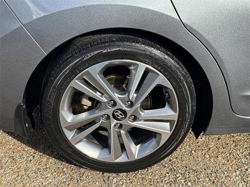 2017 Hyundai ELANTRA Limited