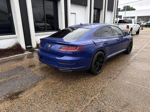 Lapiz Blue Metallic 2022 Volkswagen Arteon 2.0T SE R-Line