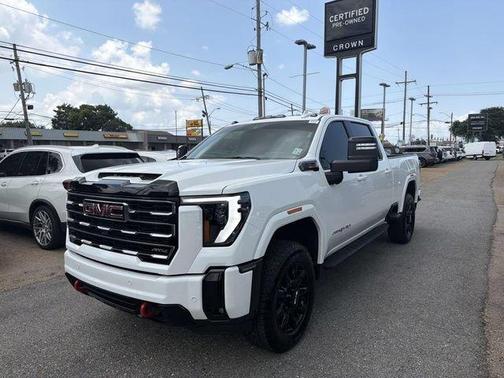 Summit White 2025 GMC Sierra 2500 AT4