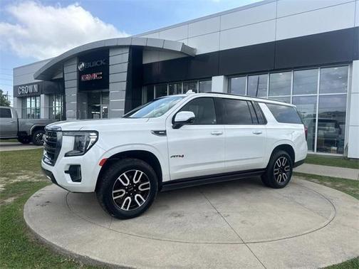 2023 GMC Yukon XL AT4
