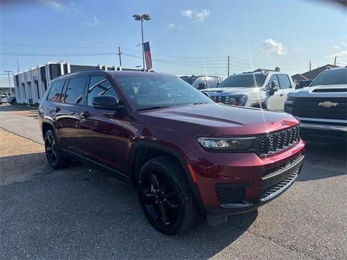2022 Jeep Grand Cherokee L Laredo