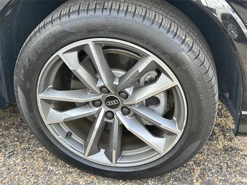 2024 Audi Q3 45 S line Premium