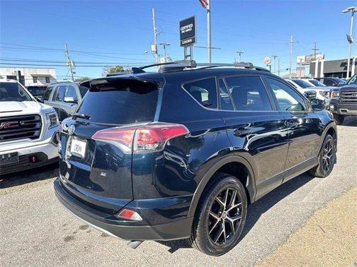 2018 Toyota RAV4 SE