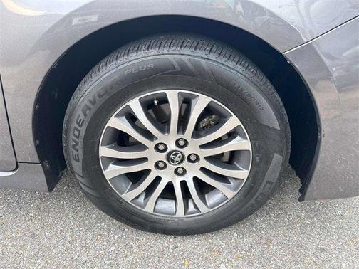2019 Toyota Sienna Limited