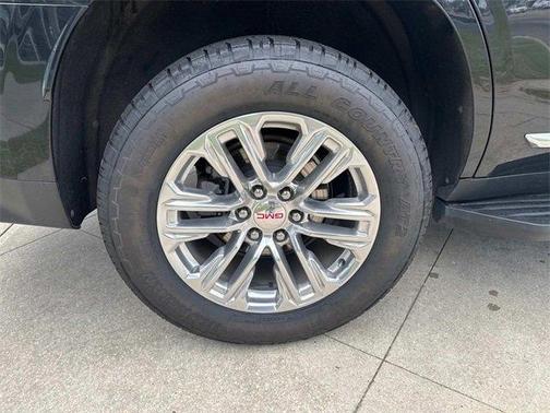 2022 GMC Yukon SLT