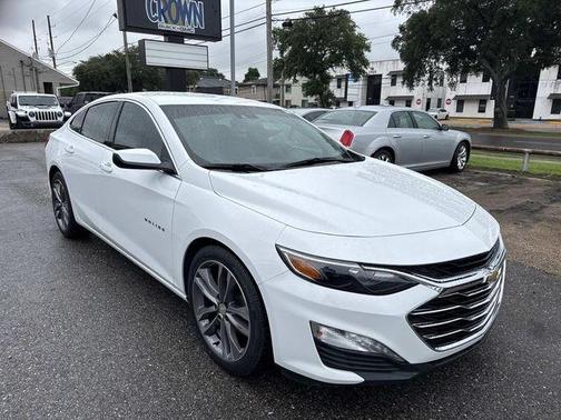 Summit White 2023 Chevrolet Malibu LT