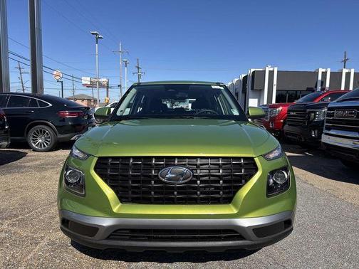 2023 Hyundai VENUE SE