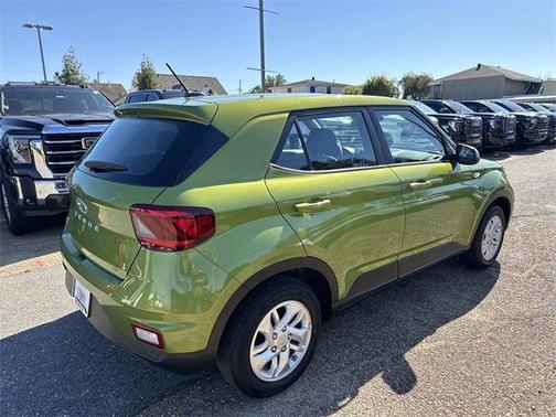 2023 Hyundai VENUE SE