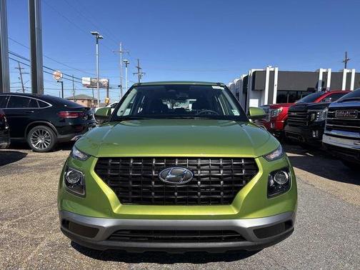 2023 Hyundai VENUE SE