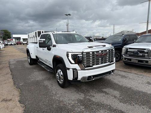 Summit White 2025 GMC Sierra 3500 Denali