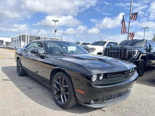 2021 Dodge Challenger SXT