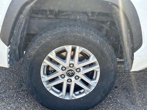 2022 Toyota Tundra SR5