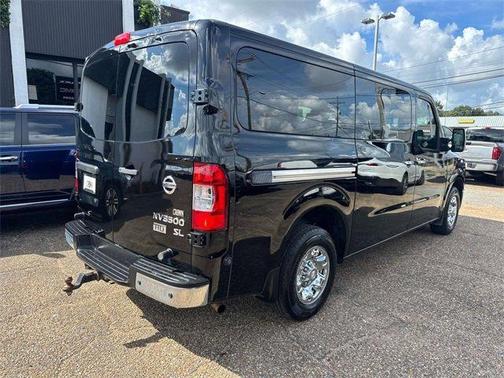 2014 Nissan NV Passenger NV3500 HD SL V8