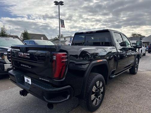 2024 GMC Sierra 2500 Denali