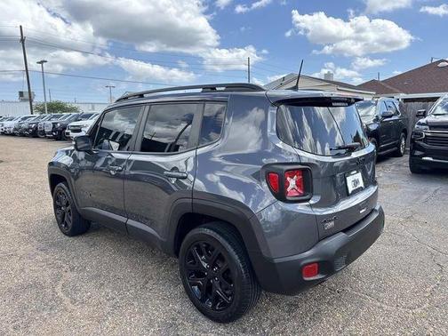 Graphite Gray 2023 Jeep Renegade Altitude