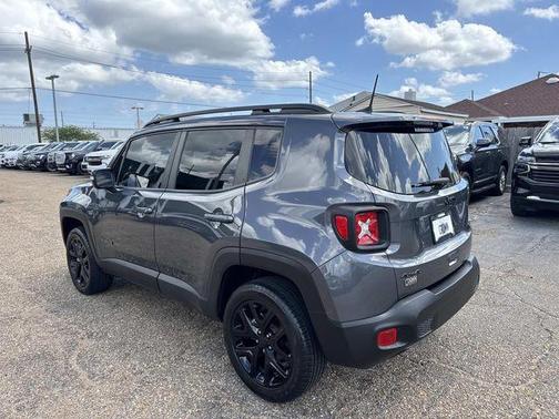 Graphite Gray 2023 Jeep Renegade Altitude