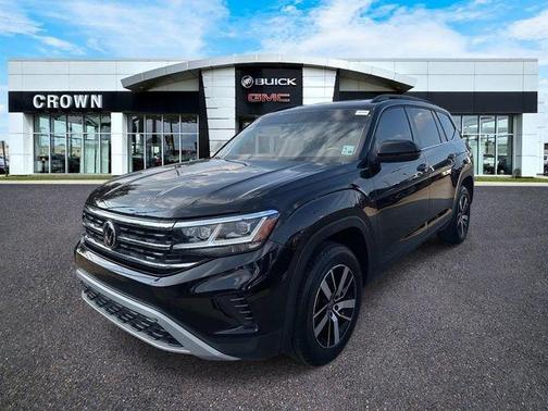 Deep Black Pearl Effect 2021 Volkswagen Atlas 2.0T SE SUV