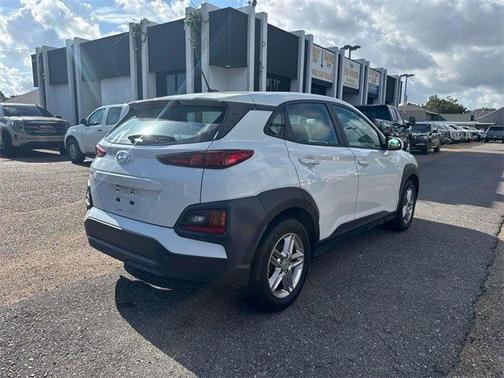 2021 Hyundai KONA SE