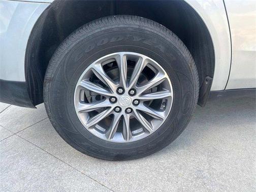 2022 Buick Enclave Essence
