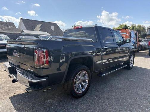 Dark Slate Metallic 2017 GMC Sierra 1500 SLT