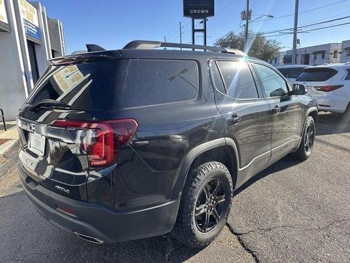 2023 GMC Acadia AT4