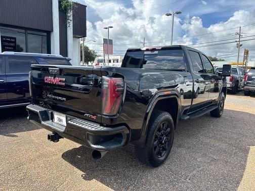 2025 GMC Sierra 2500 AT4