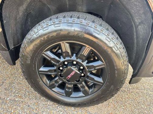 2025 GMC Sierra 2500 AT4