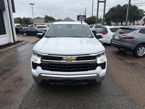 Summit White 2024 Chevrolet Silverado 1500 LT