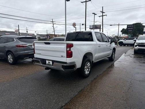 Summit White 2024 Chevrolet Silverado 1500 LT