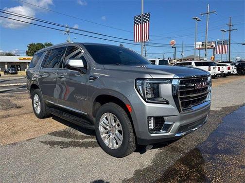 2023 GMC Yukon SLT