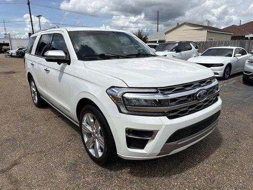 White Metallic 2023 Ford Expedition Platinum