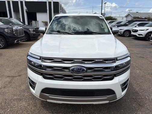 White Metallic 2023 Ford Expedition Platinum