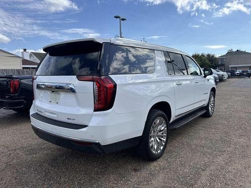 Summit White 2021 GMC Yukon XL SLT