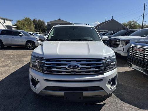 White Platinum 2018 Ford Expedition Limited