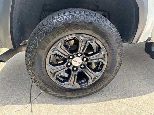 2024 GMC Canyon Elevation