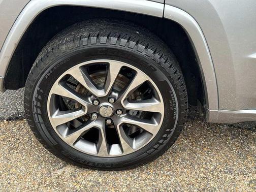 Billet Silver Metallic Clearcoat 2018 Jeep Grand Cherokee Overland