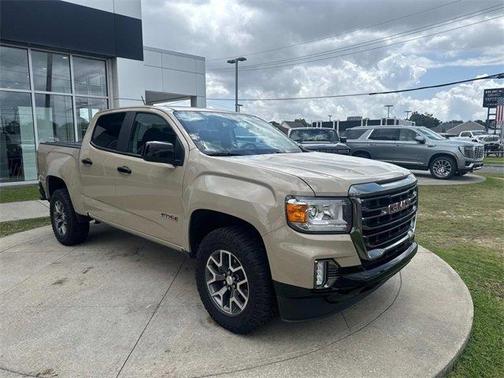 2022 GMC Canyon AT4 w/Leather
