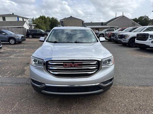 Quicksilver Metallic 2018 GMC Acadia SLT-1
