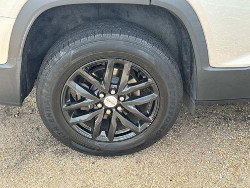 Quicksilver Metallic 2018 GMC Acadia SLT-1