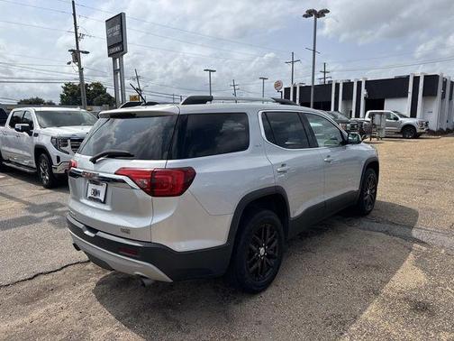 Quicksilver Metallic 2018 GMC Acadia SLT-1