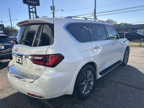 2022 INFINITI QX80 Luxe